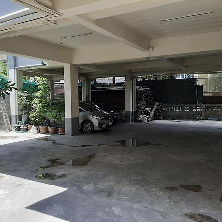 Vanlisut Hotel Ngamwongwan Nonthaburi Kültér fotó