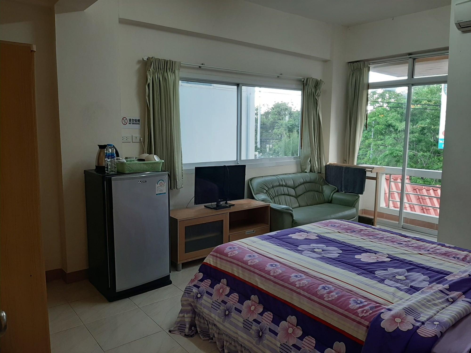 Vanlisut Hotel Ngamwongwan Nonthaburi Kültér fotó