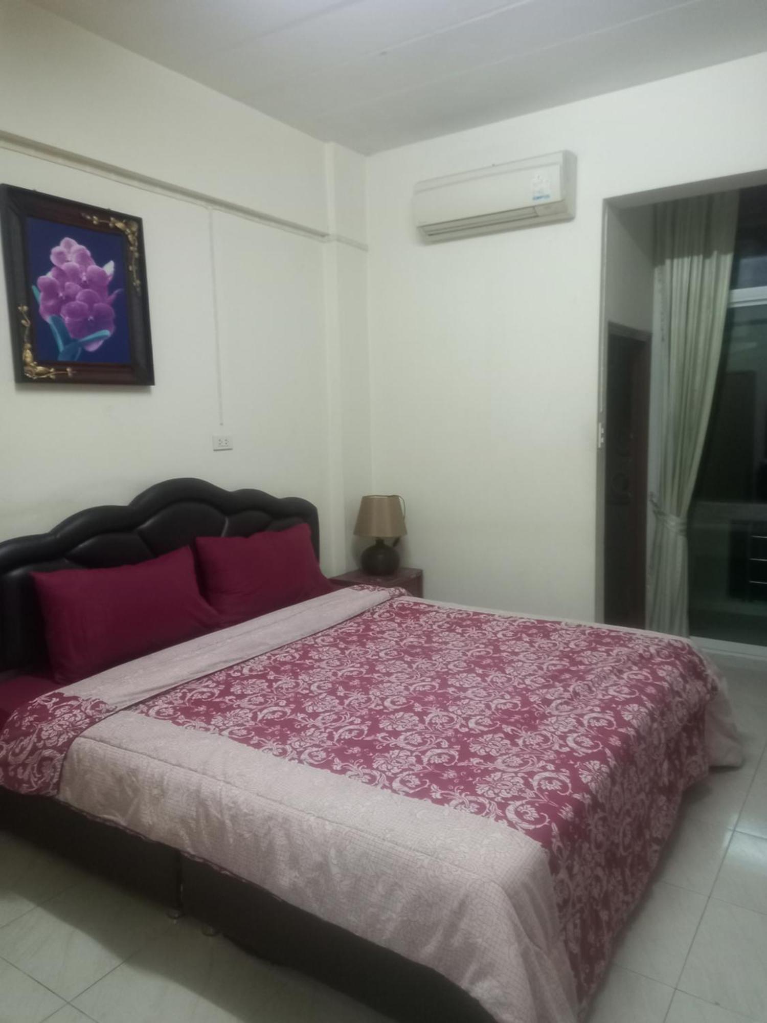 Vanlisut Hotel Ngamwongwan Nonthaburi Kültér fotó