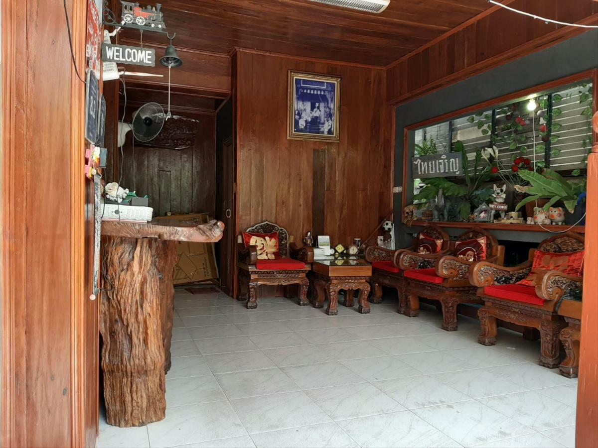 Vanlisut Hotel Ngamwongwan Nonthaburi Kültér fotó