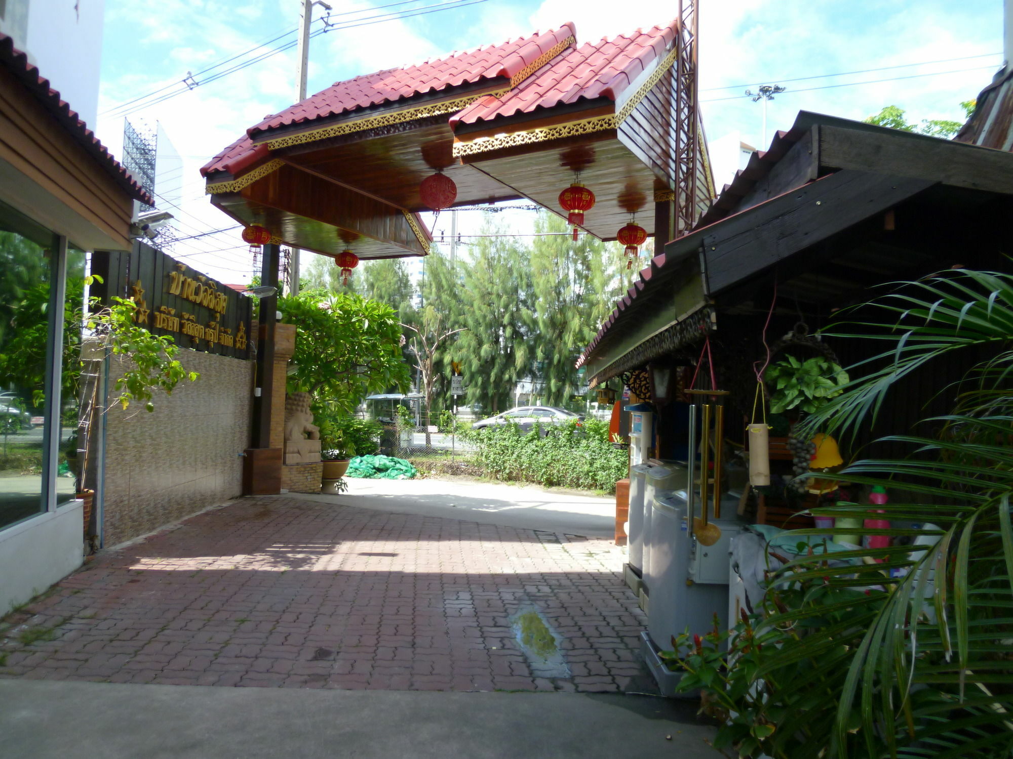 Vanlisut Hotel Ngamwongwan Nonthaburi Kültér fotó