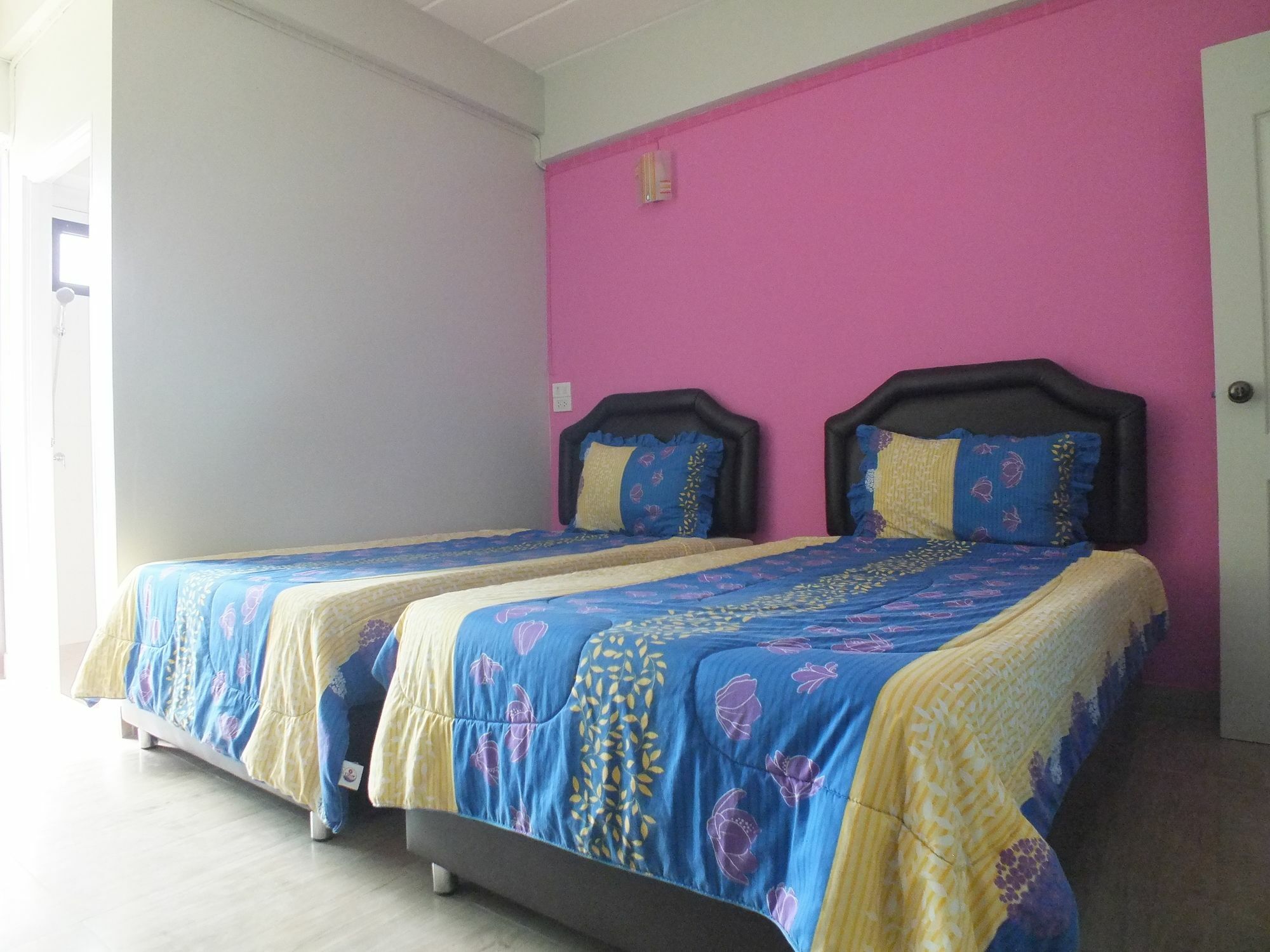 Vanlisut Hotel Ngamwongwan Nonthaburi Kültér fotó
