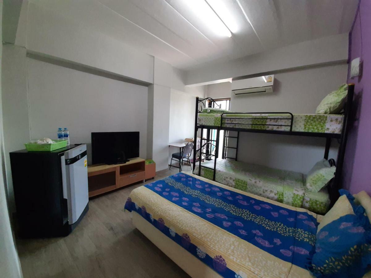 Vanlisut Hotel Ngamwongwan Nonthaburi Kültér fotó